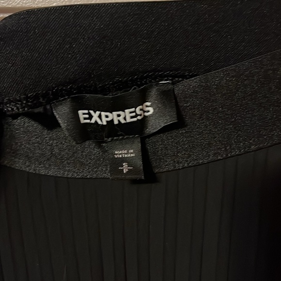 Express Pleated Maxi Skirt - Picture 3 of 3